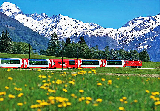 体验<br/>瑞士必体验，金色山口列车穿梭瑞士最美湖泊与山峰
