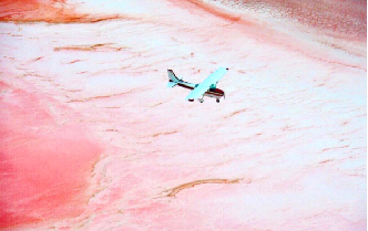 体验<br/>/搭乘小飞机，用上帝的视角俯瞰粉红湖