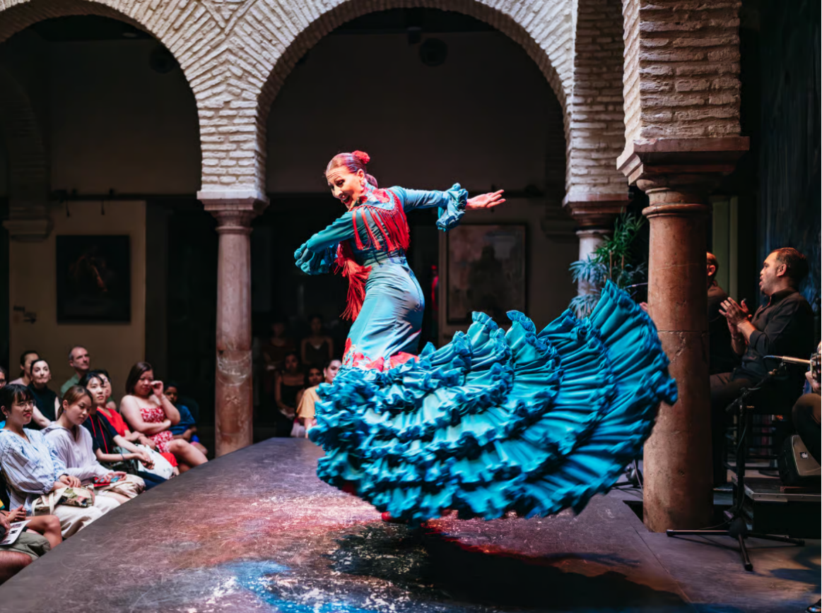 体验<br/>在弗拉门戈舞的发源地塞维利亚，感受西班牙国粹