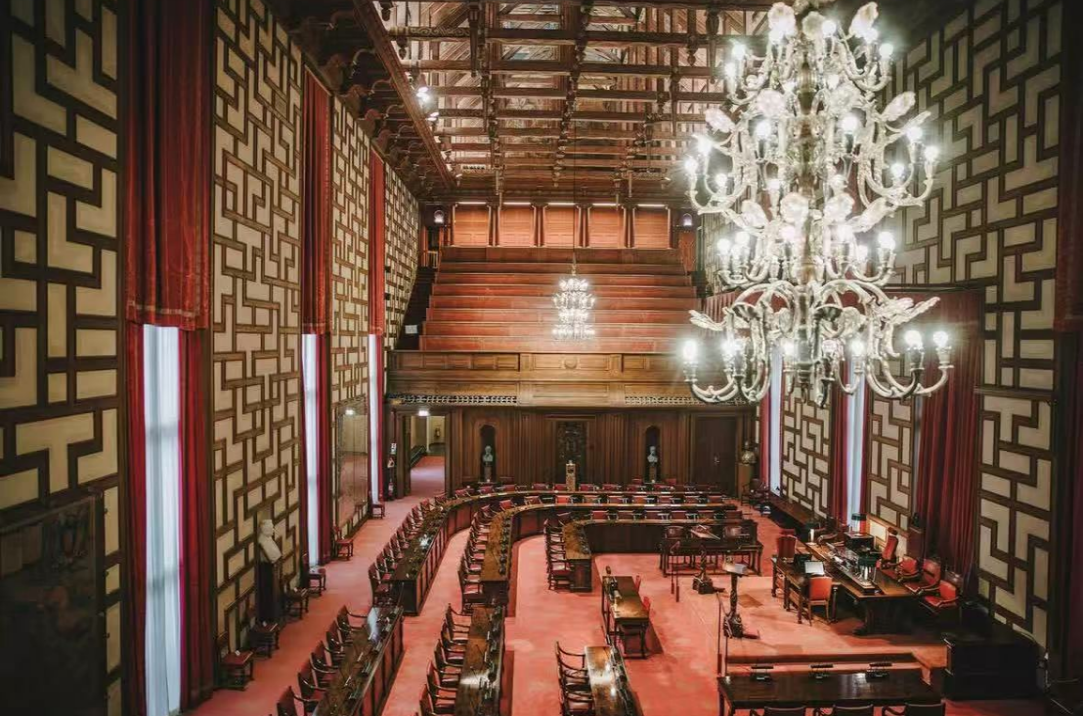 体验<br/>特邀专业中文官导，深度讲解斯德哥尔摩市政厅